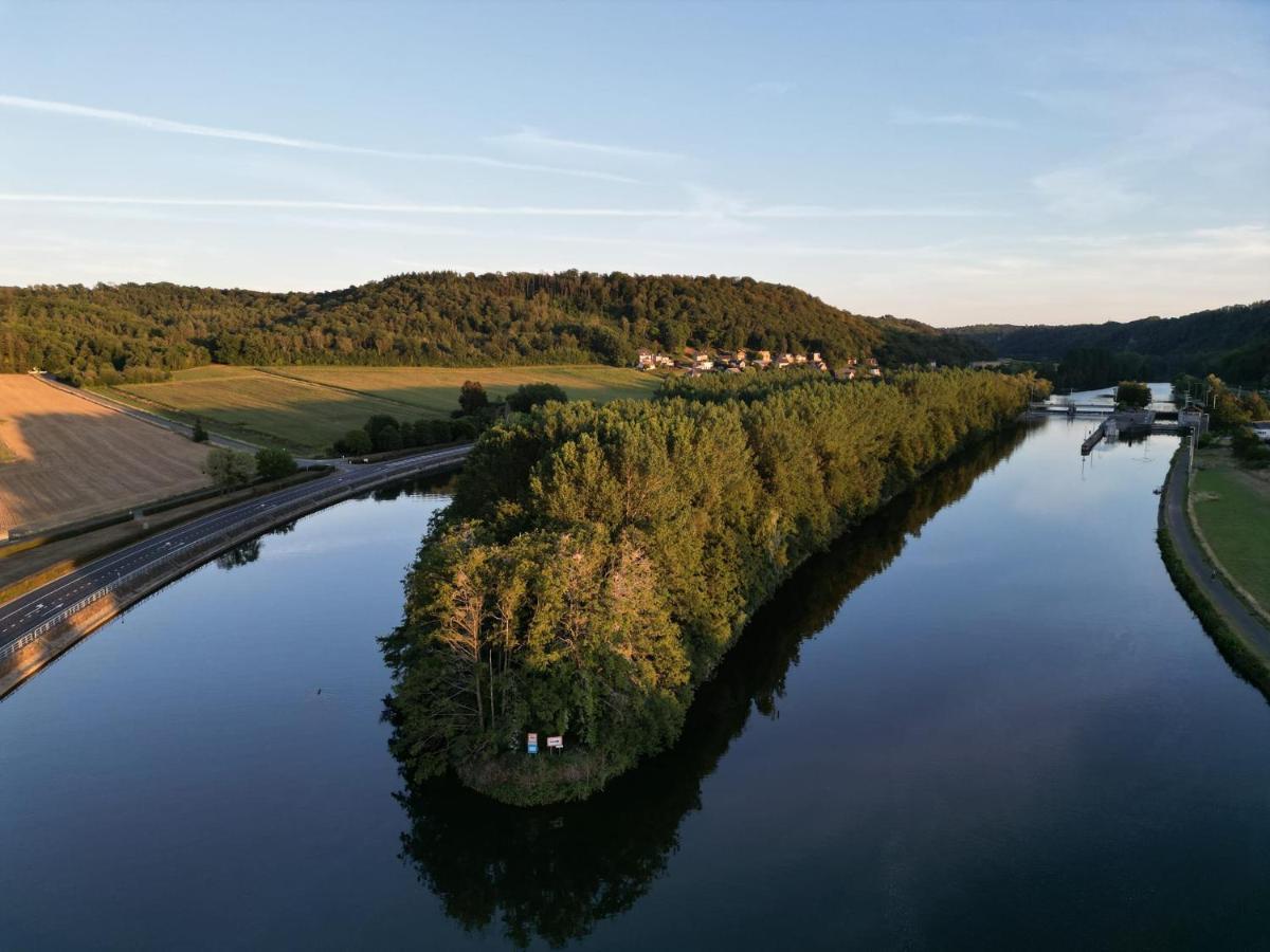 Aux Berges Du Bocq Villa Yvoir Екстериор снимка