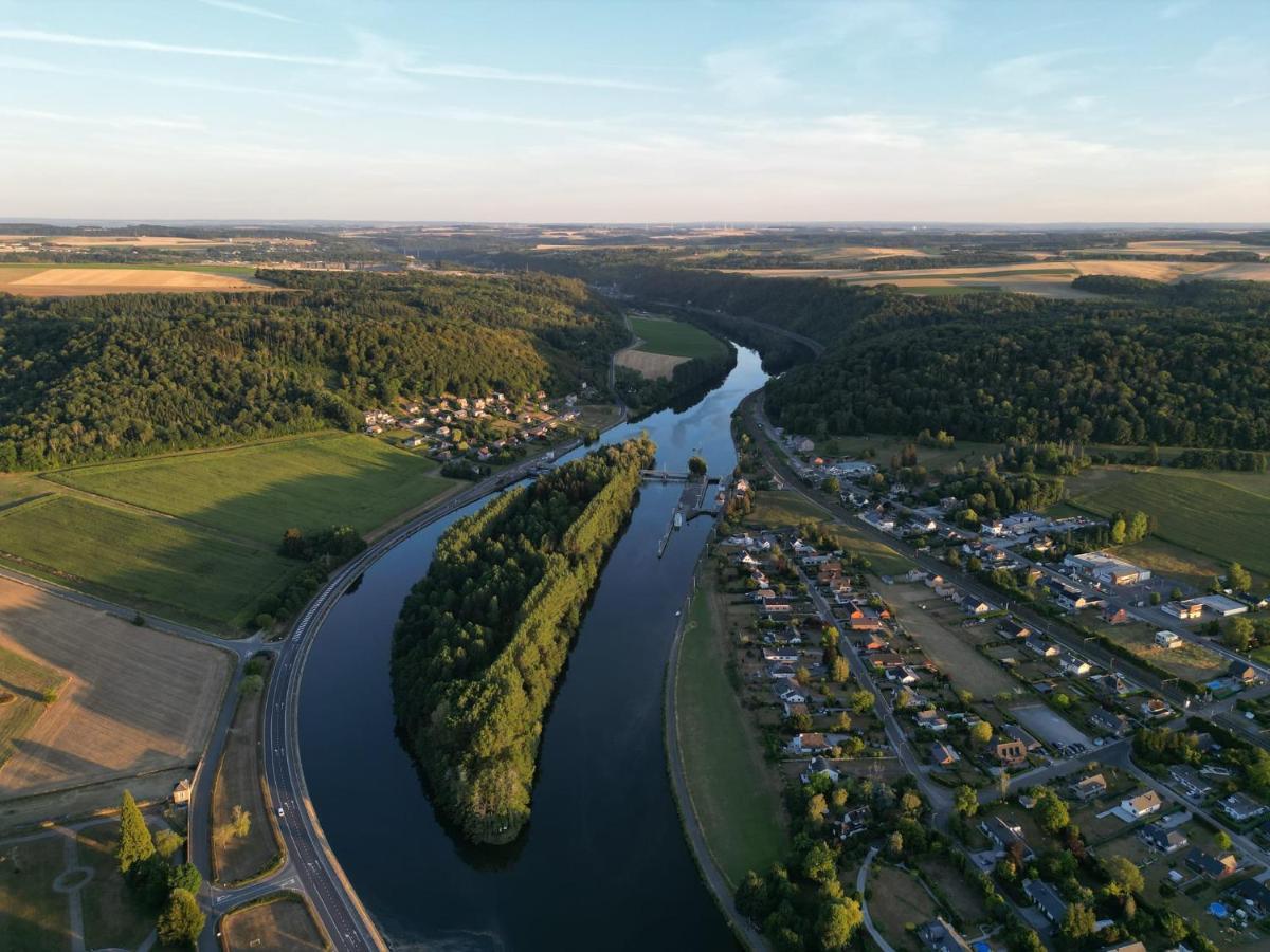 Aux Berges Du Bocq Villa Yvoir Екстериор снимка