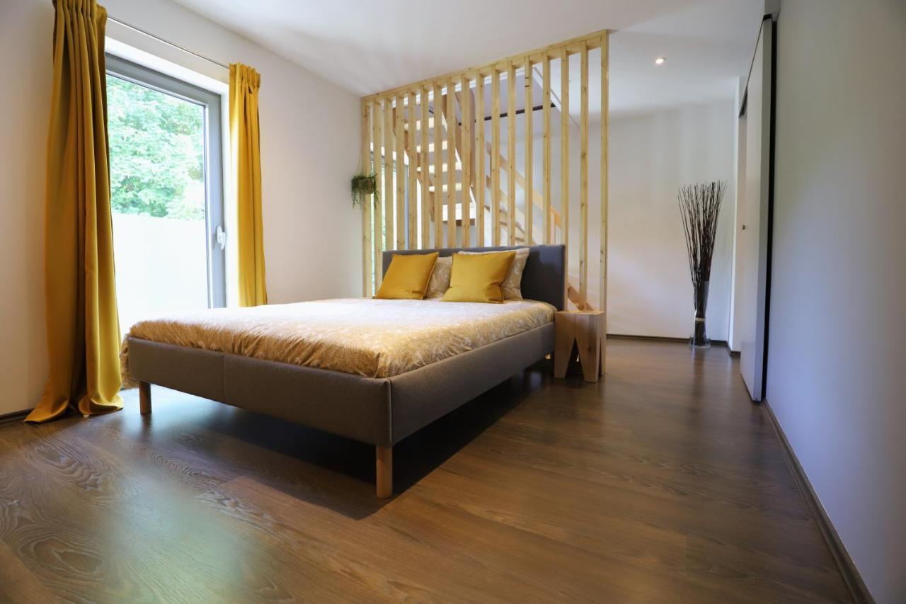 Aux Berges Du Bocq Villa Yvoir Екстериор снимка